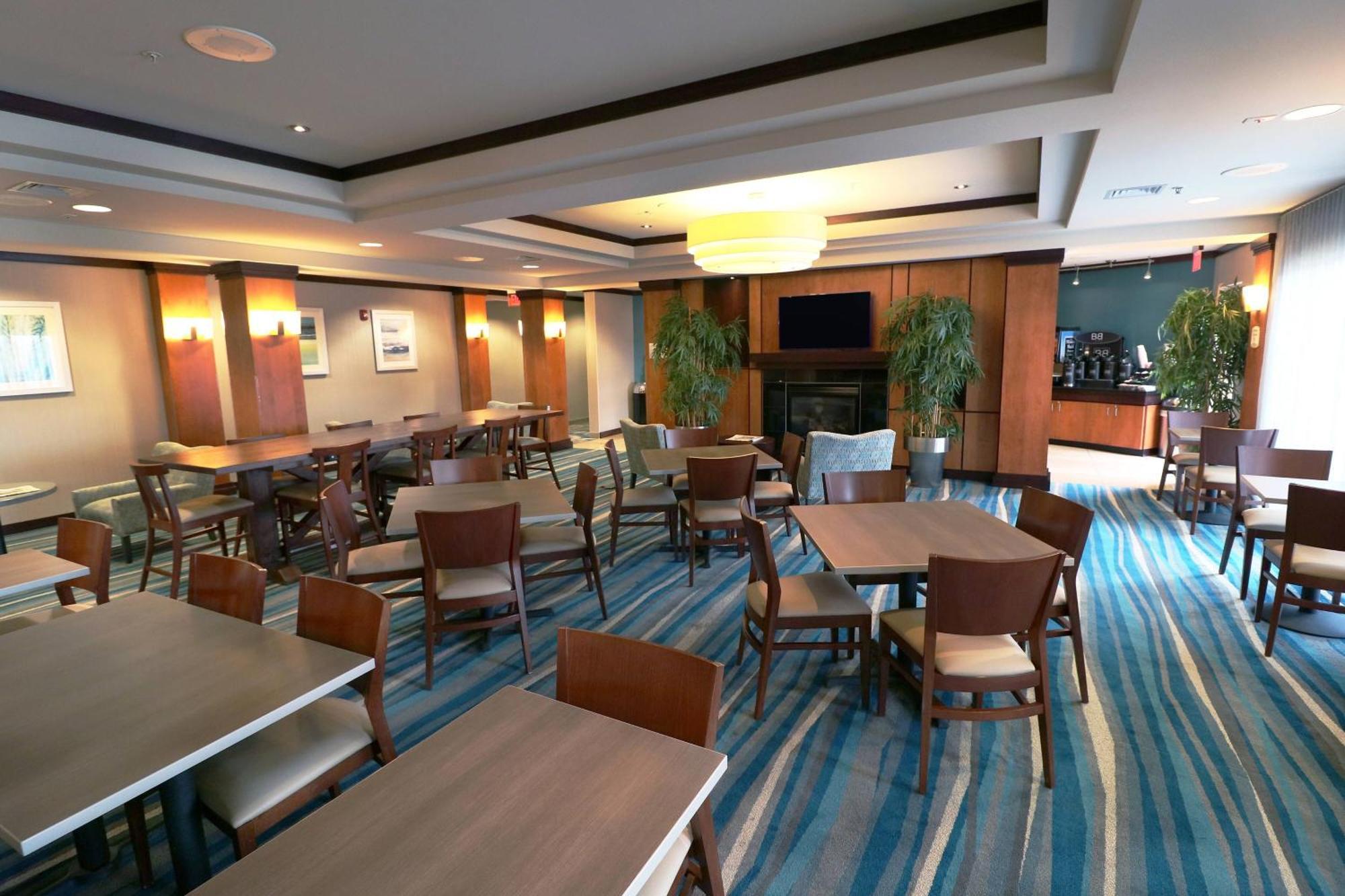 Fairfield Inn & Suites Des Moines Airport Exteriör bild
