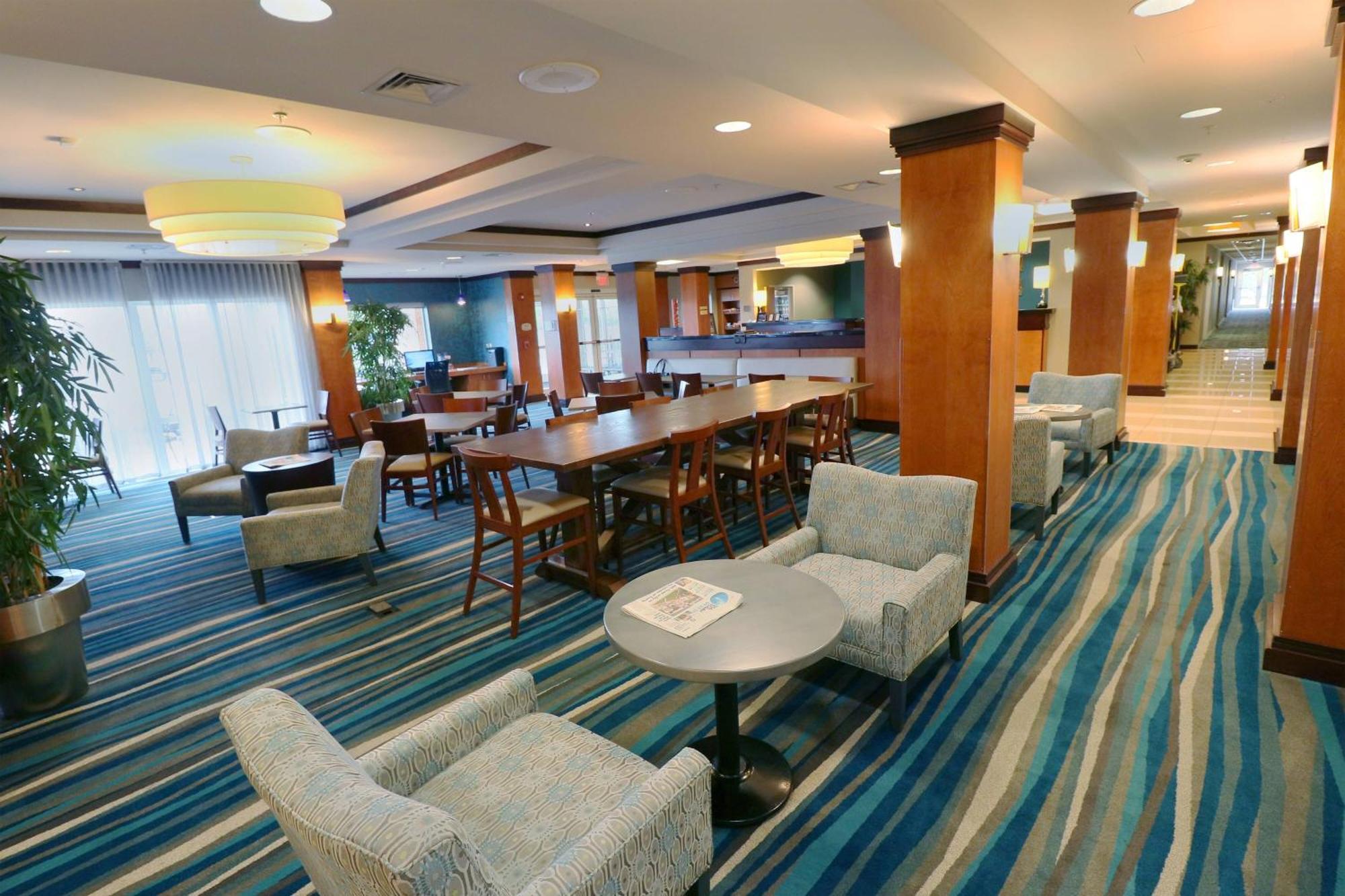 Fairfield Inn & Suites Des Moines Airport Exteriör bild